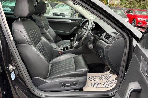 Skoda Superb SE L EXECUTIVE TDI - PANORAMIC SUNROOF  30
