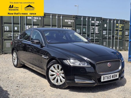 Jaguar XF 2.0d Portfolio Saloon 4dr Diesel Auto Euro 6 (s/s) (163 ps)
