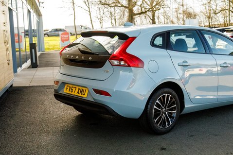 Volvo V40 T2 MOMENTUM 8