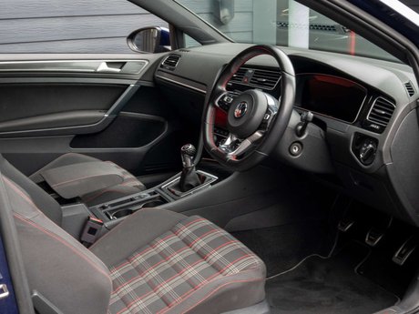 Volkswagen Golf 2.0 Golf GTi Performance TSi 3dr 2