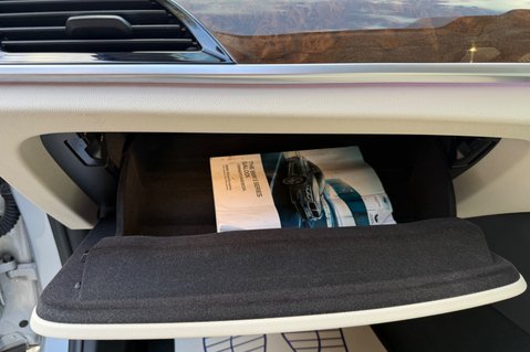 BMW 5 Series 520D XDRIVE SE - 360 DEGREE CAMERAS - IVORY LEATHER 53