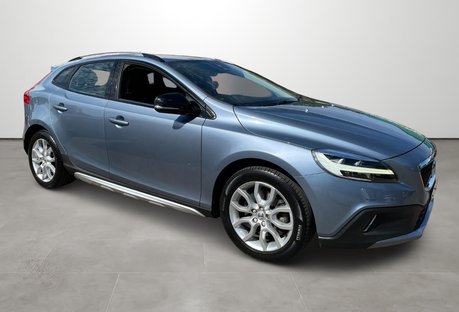 Volvo V40 T3 [152] Cross Country Pro 5dr Geartronic