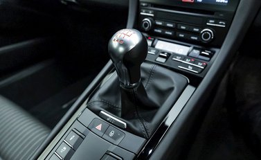 Porsche 911 (991.2) Carrera T 16