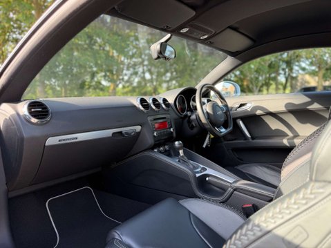 Audi TT 2.0 TT Quattro TFSI Semi-Auto 4WD 3dr 22