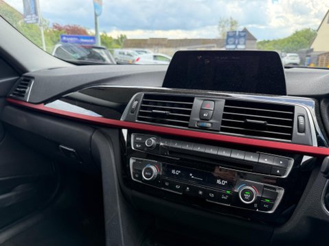 BMW 3 Series 2.0 320d Sport Touring Euro 6 (s/s) 5dr 11