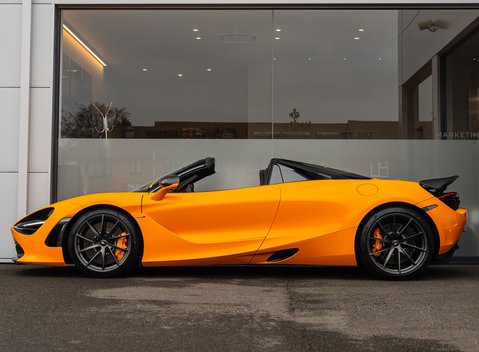 McLaren 720S Spider Peformance 6