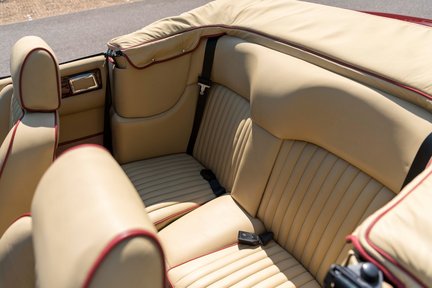 Aston Martin V8 Volante EFi 34