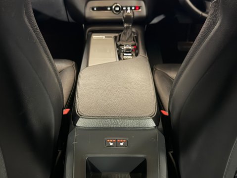 Volvo XC90 D5 POWERPULSE MOMENTUM AWD 18