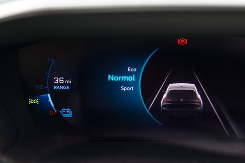 Peugeot 208 ALLURE PREMIUM 31