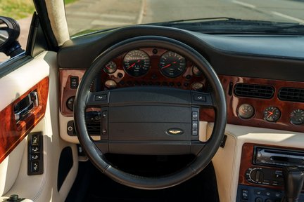 Aston Martin Virage Volante 16