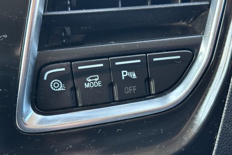 Ford Transit Custom 320 L2 Limited 130 ps Selectshift Double Cab in Van 31