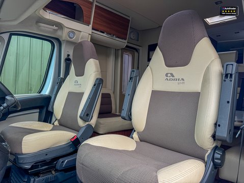 Adria M670 SL 4 Berth|4 Belt|Garage|Awning|LOW MILES 8