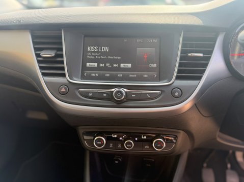 Vauxhall Crossland X 1.2 Turbo ecoTEC SE SUV 5dr Petrol Manual Euro 6 21