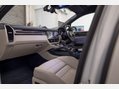 Porsche Cayenne 3.0 V6 E-Hybrid 17.9kWh Platinum Edition TiptronicS 4WD Euro 6 (s/s) 5dr (3 68