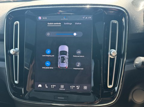 Volvo XC40 Recharge 69kWh Ultimate SUV 5dr Electric Auto (231 ps) 23