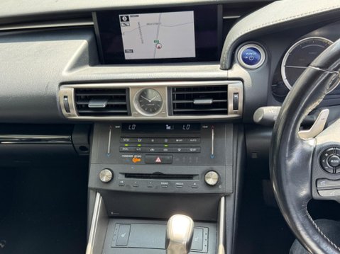 Lexus Is 2.5 300h Sport E-CVT Euro 6 (s/s) 4dr 10
