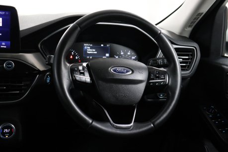 Ford Kuga TITANIUM FIRST EDITION 46