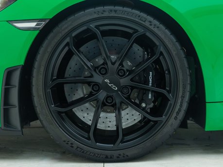 Porsche Cayman GT4 (718) 