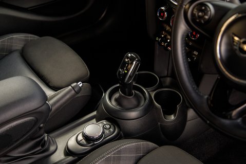 Mini Hatch COOPER 27
