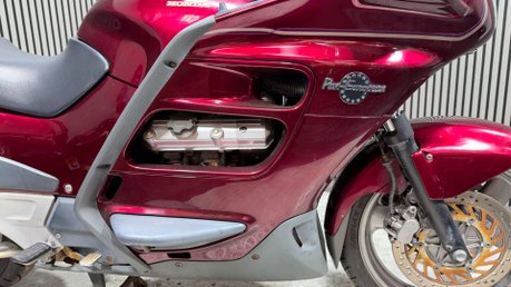 Honda ST 1998 58K GOOD RUNNING LIGHT PROJECT BIKE 1100CC 19
