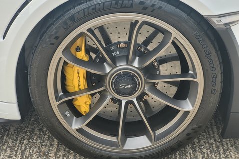 Porsche 911 GT3 RS PDK 32