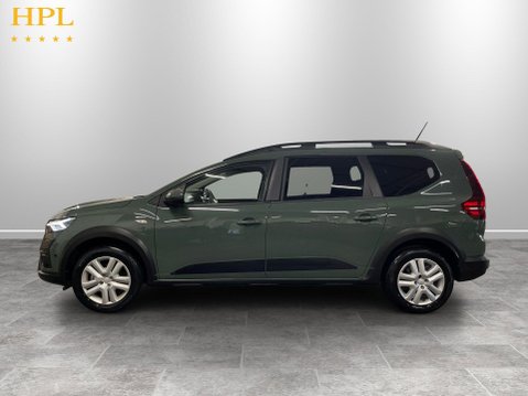 Dacia Jogger 1.6 Hybrid Expression MPV 5dr Petrol Hybrid Auto Euro 6 (s/s) (140 ps) Air 4