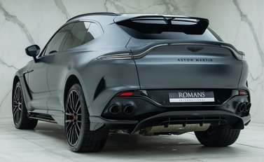 Aston Martin DBX 707 7