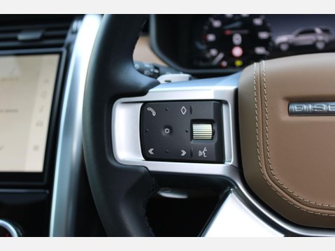 Land Rover Discovery 3.0 D300 R-DYNAMIC HSE MHEV 13