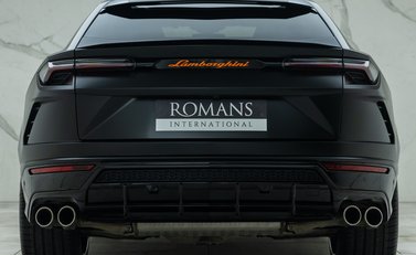 Lamborghini Urus 8