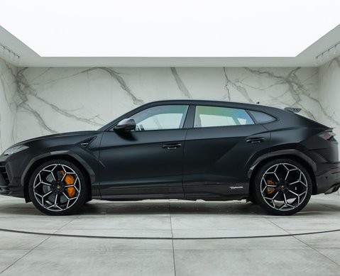 Lamborghini Urus PERFORMANTE 