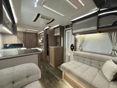 Coachman Laser Xcel 875 Kingsham 30th Special Edition 29