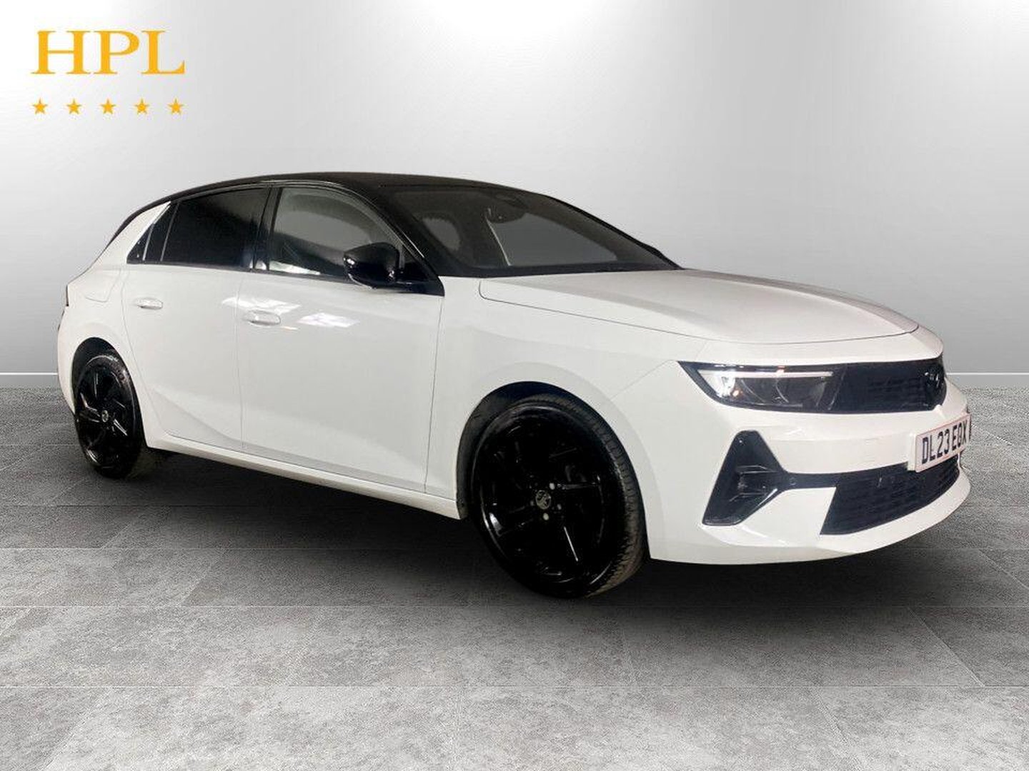 Vauxhall Astra listing photo
