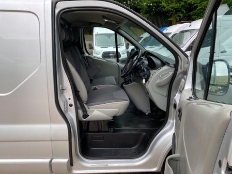 Vauxhall Vivaro 2.0 2900 CDTi Sportive Panel Van 4dr Diesel Manual FWD L3 (195 g/km, 113 bh 18