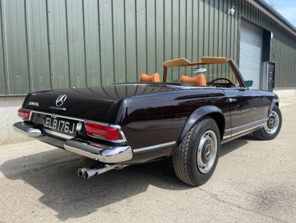 Mercedes-Benz W113 280SL 7