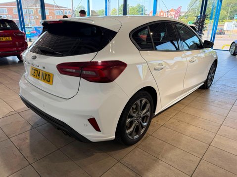Ford Focus 1.0T EcoBoost MHEV ST-Line DCT Euro 6 (s/s) 5dr 3