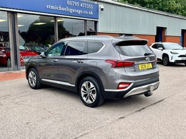 Hyundai SANTA FE 2.2 Santa Fe Premium SE CRDi Auto 4WD 5dr 9