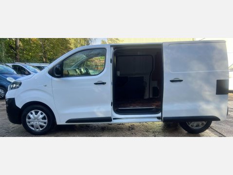 Vauxhall Vivaro 1.5 Turbo D 2700 Edition Panel Van 5dr Diesel Manual L1 H1 Euro 6 (s/s) (12 20