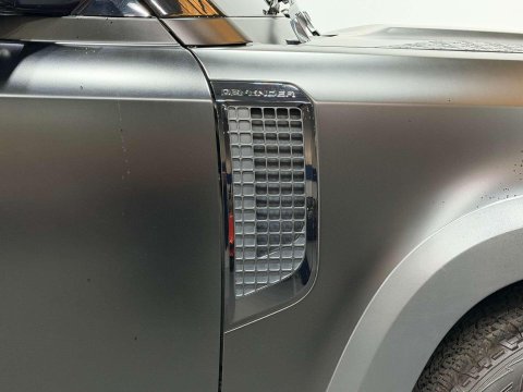 Land Rover Defender 2.0 SD4 S SUV 5dr Diesel Auto 4WD Euro 6 (s/s) (240 ps) 59