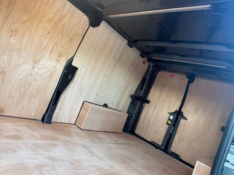 Ford Transit Custom 2.0 300 EcoBlue Limited Panel Van 5dr Diesel Manual L2 H1 Euro 6 (s/s) (130 22