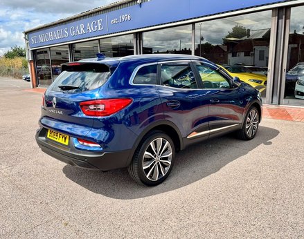 Renault Kadjar 1.5 Kadjar Iconic Blue dCi Auto 5dr 8