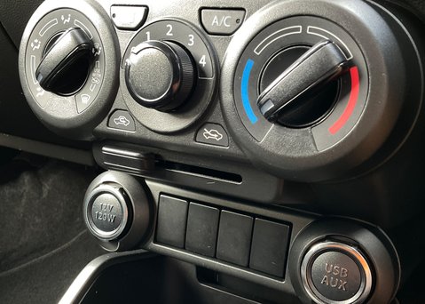 Suzuki Ignis SZ-T DUALJET MHEV 17