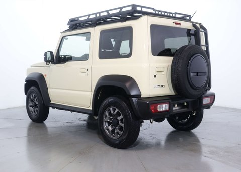 Suzuki Jimny SZ5 4X4 9
