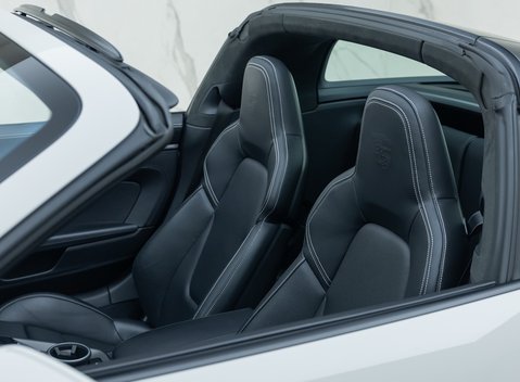 Porsche 911 Targa 4 GTS (992) 36