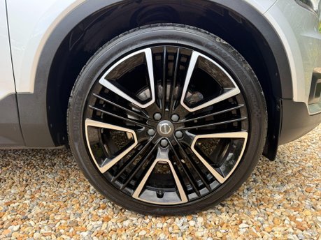 Volvo XC40 2.0 D4 Inscription Auto AWD Euro 6 (s/s) 5dr 13
