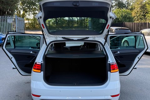 Volkswagen Golf MATCH TDI - 1 OWNER - 11 SERVICES - VAT QUALIFYING - APPLE CAR PLAY 21