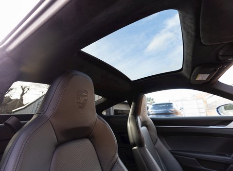 Porsche 911 (992) Carrera S 13