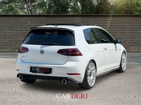 Volkswagen Golf 2.0 Golf GTi TSi Semi-Auto 3dr 17