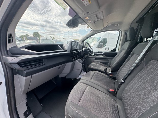 Ford Transit Custom LWB L2H1 (SOLD CM) Low Roof Trend 280 Air Con Alloys SELECT 12