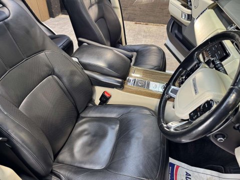 Land Rover Range Rover 3.0 Range Rover Vogue SDV6 Auto 4WD 5dr 46