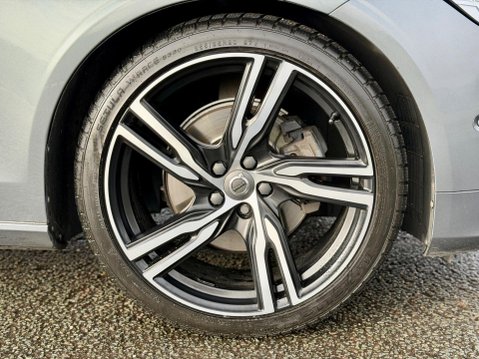 Volvo V90 2.0 D4 R-Design Auto Euro 6 (s/s) 5dr 21